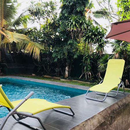 Sri Beach Bungalows And Villa Маравила Екстериор снимка